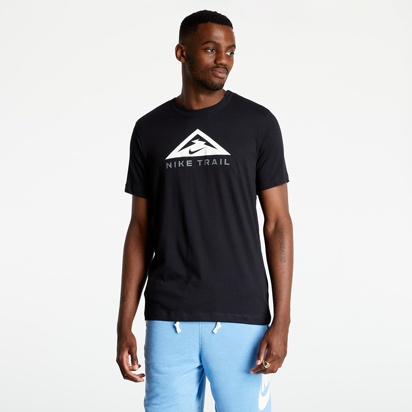 T shirts Nike Dri Fit Short Sleeved Tee Trail Black Footshop