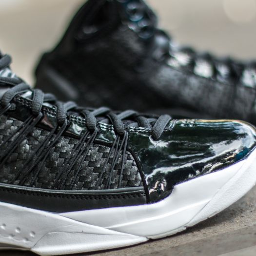 Black and gold hyperdunks outlet