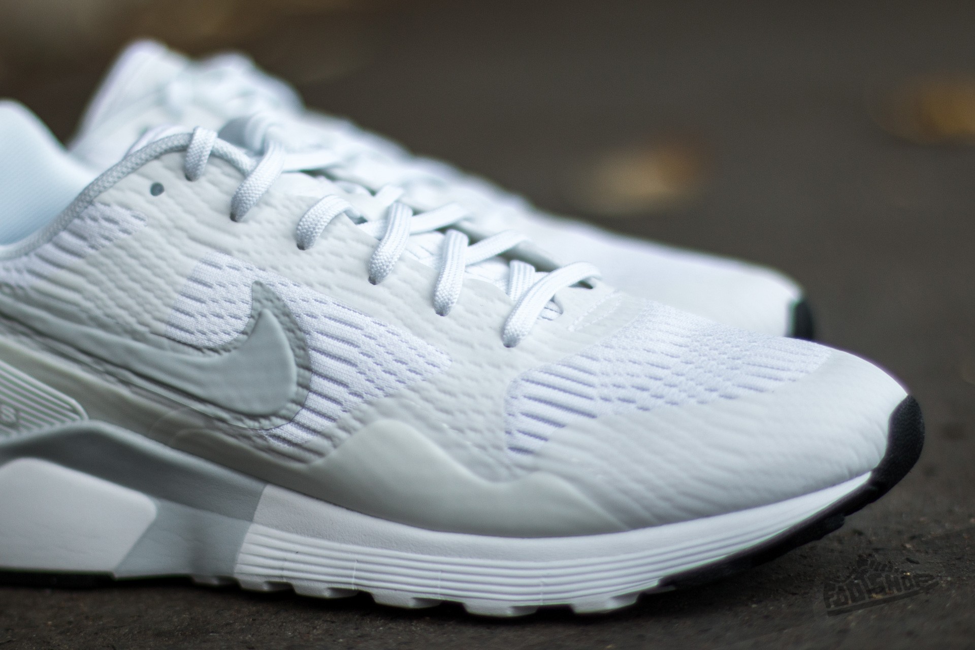 Încălțăminte și sneakerși pentru femei Nike W Air Pegasus 92/16 White/ Pure Platinum-Black