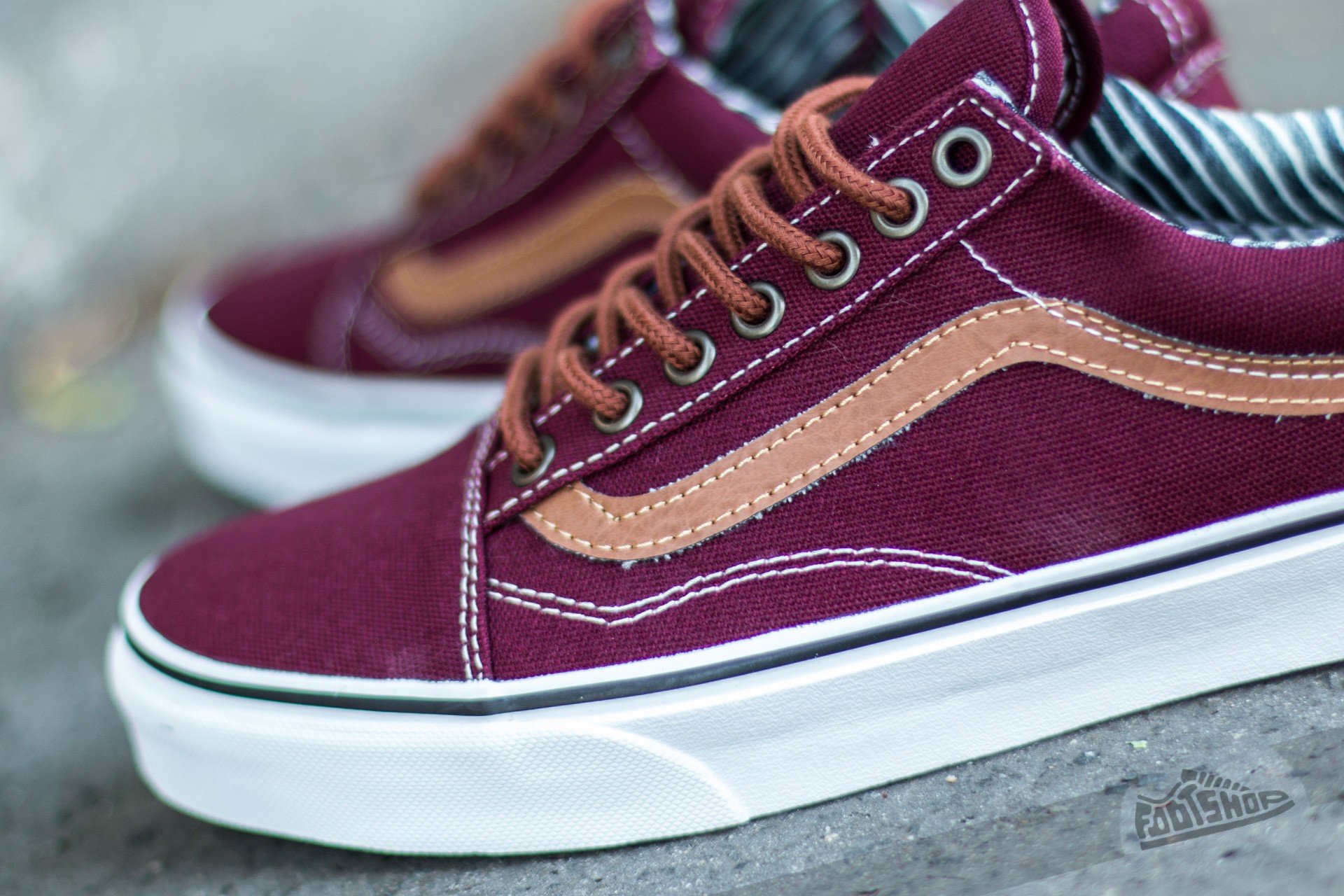 Vans old skool royal red sale