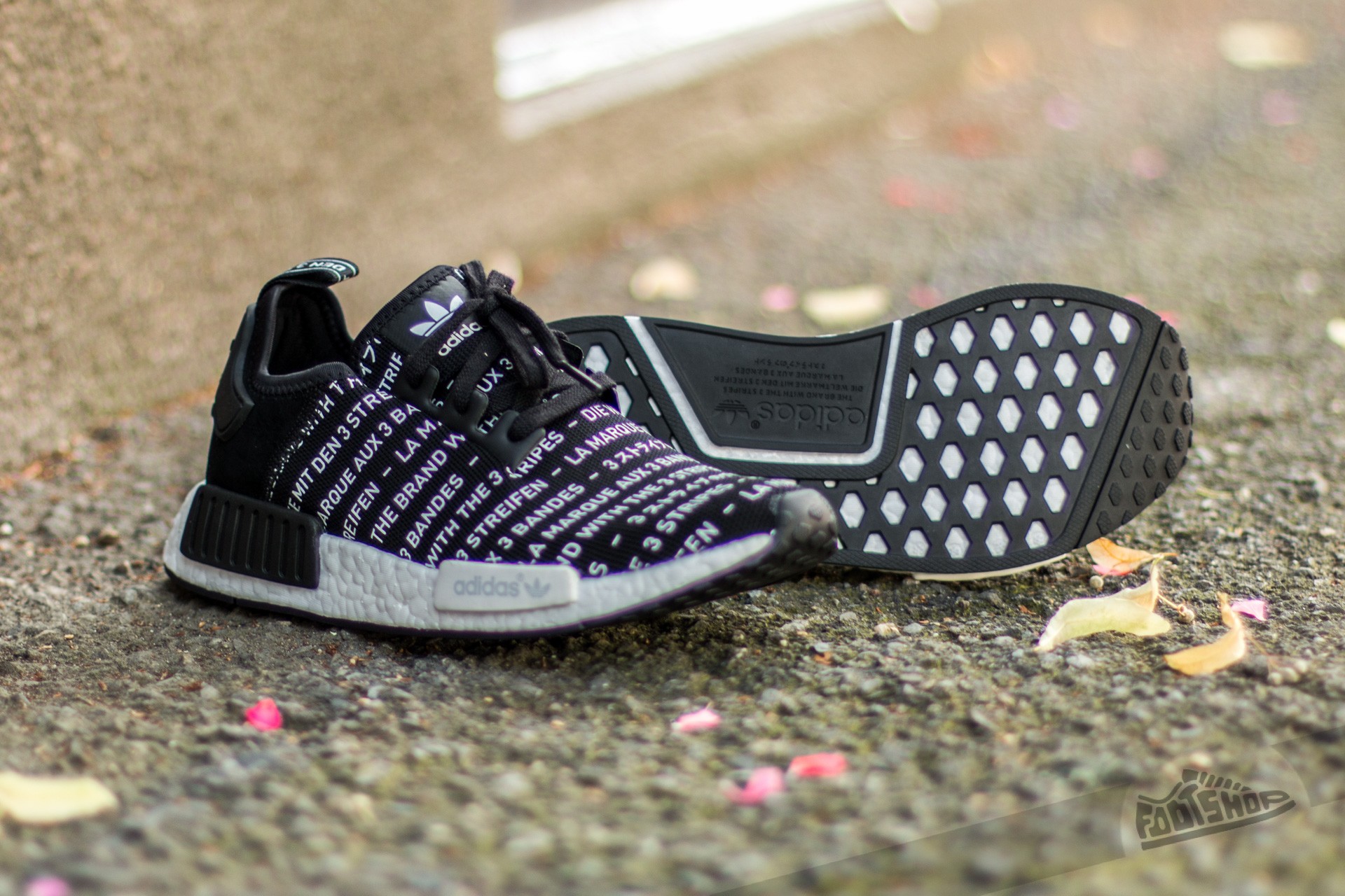 Adidas nmd sale r1 whiteout