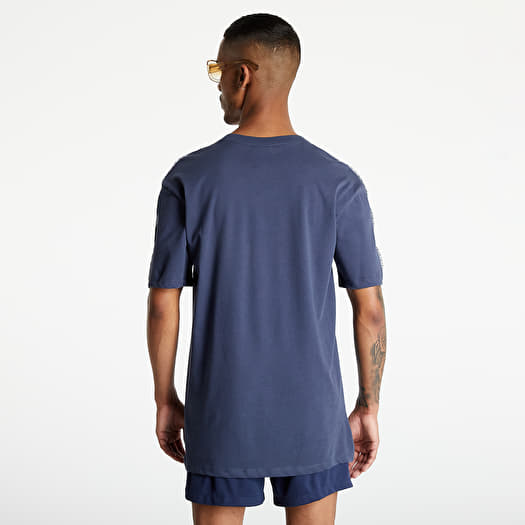 nike repeat pack t shirt