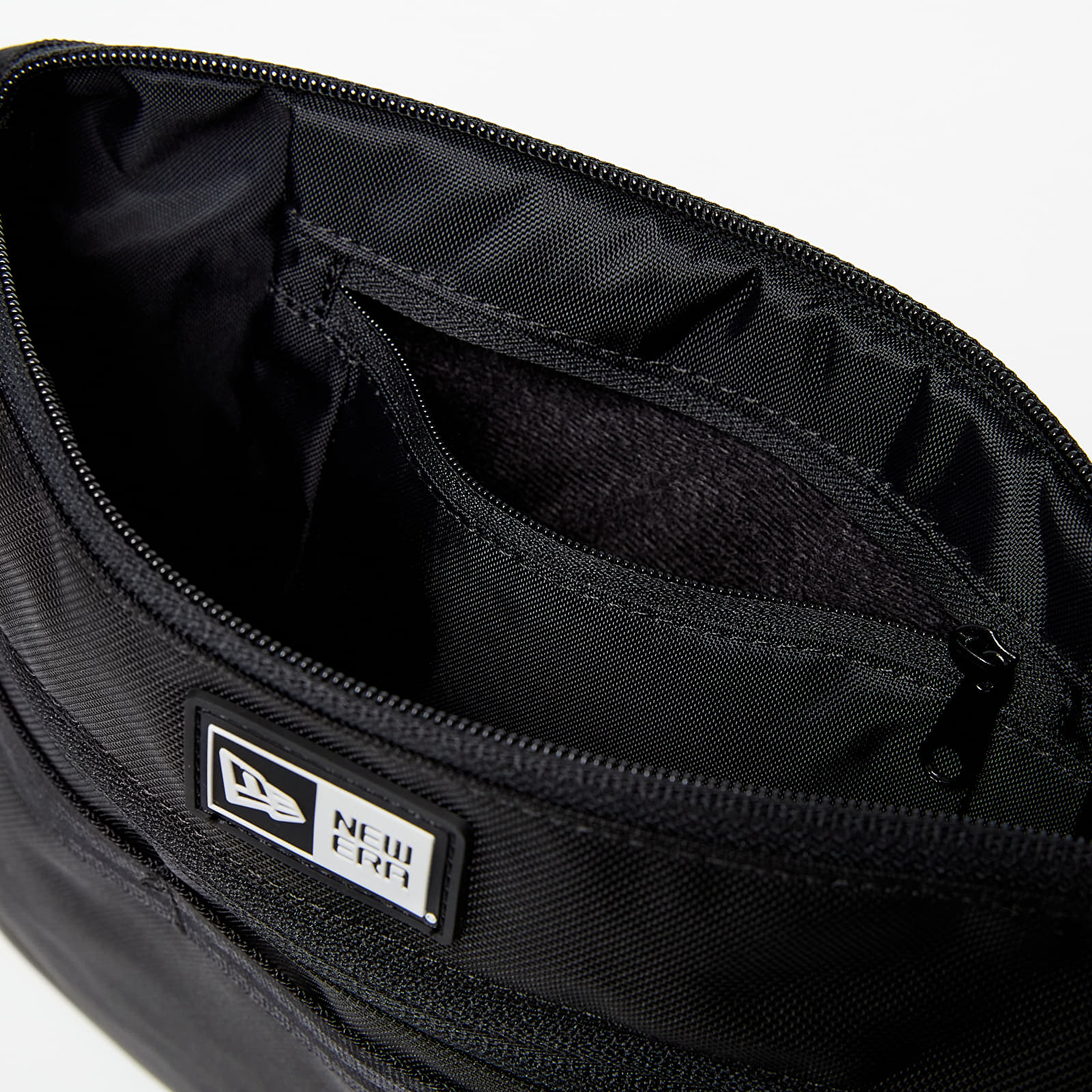 New era hotsell sling bag