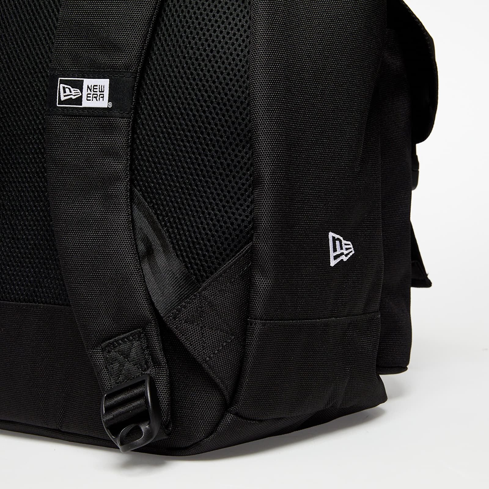 Hátizsákok New Era Flat Top Pack Black