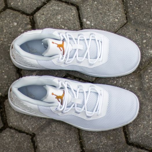 Jordan outlet academy blanche
