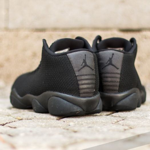 Nike air jordan horizon low triple black top