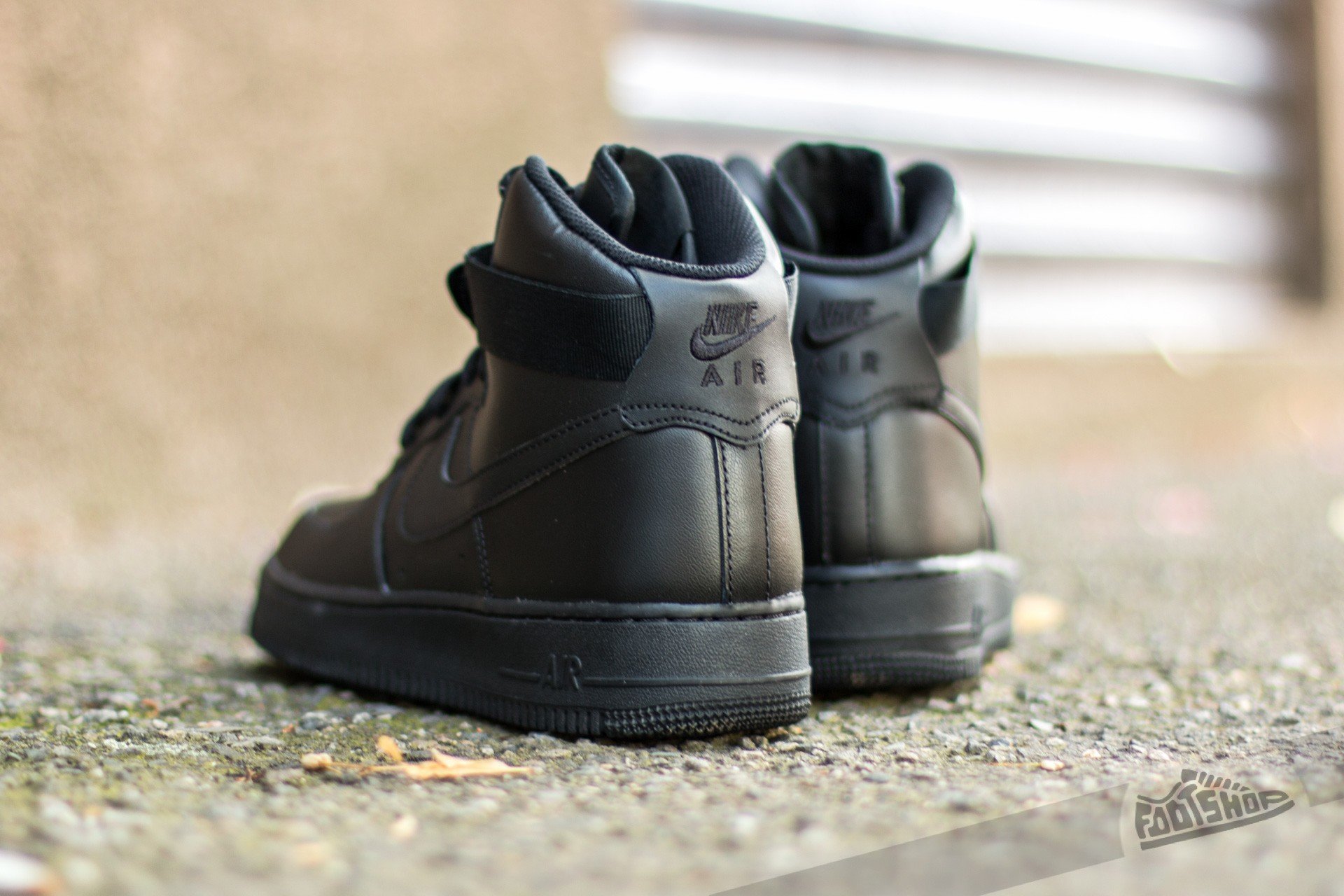 Black air force store 1 high men's