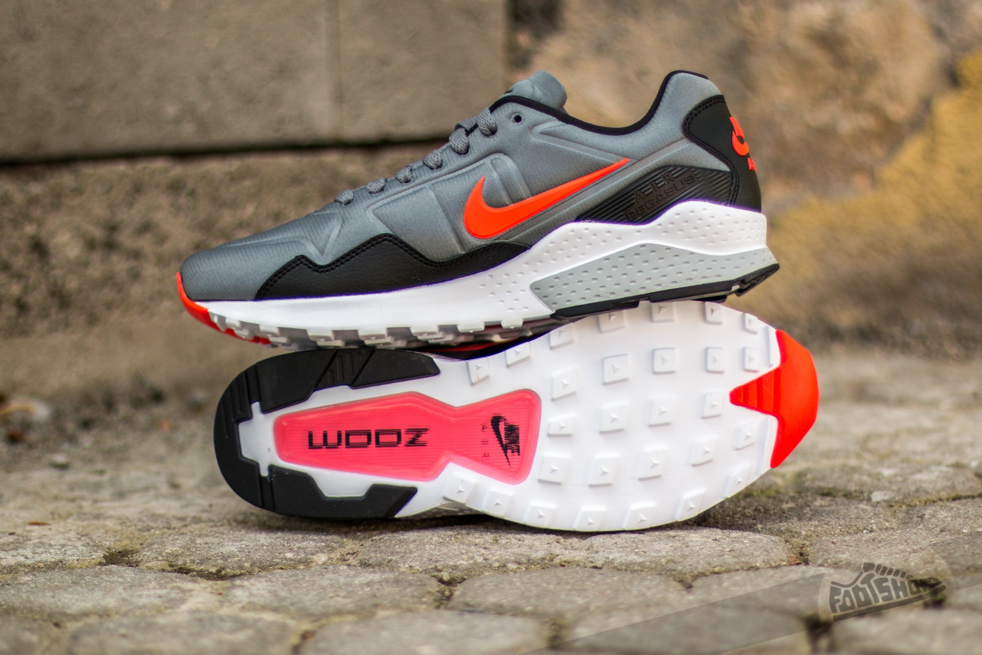 Herenschoenen Nike Air Zoom Pegasus 92 Cool Grey/ Bright Crimson- Black