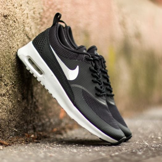 Thea nike black and white cheap