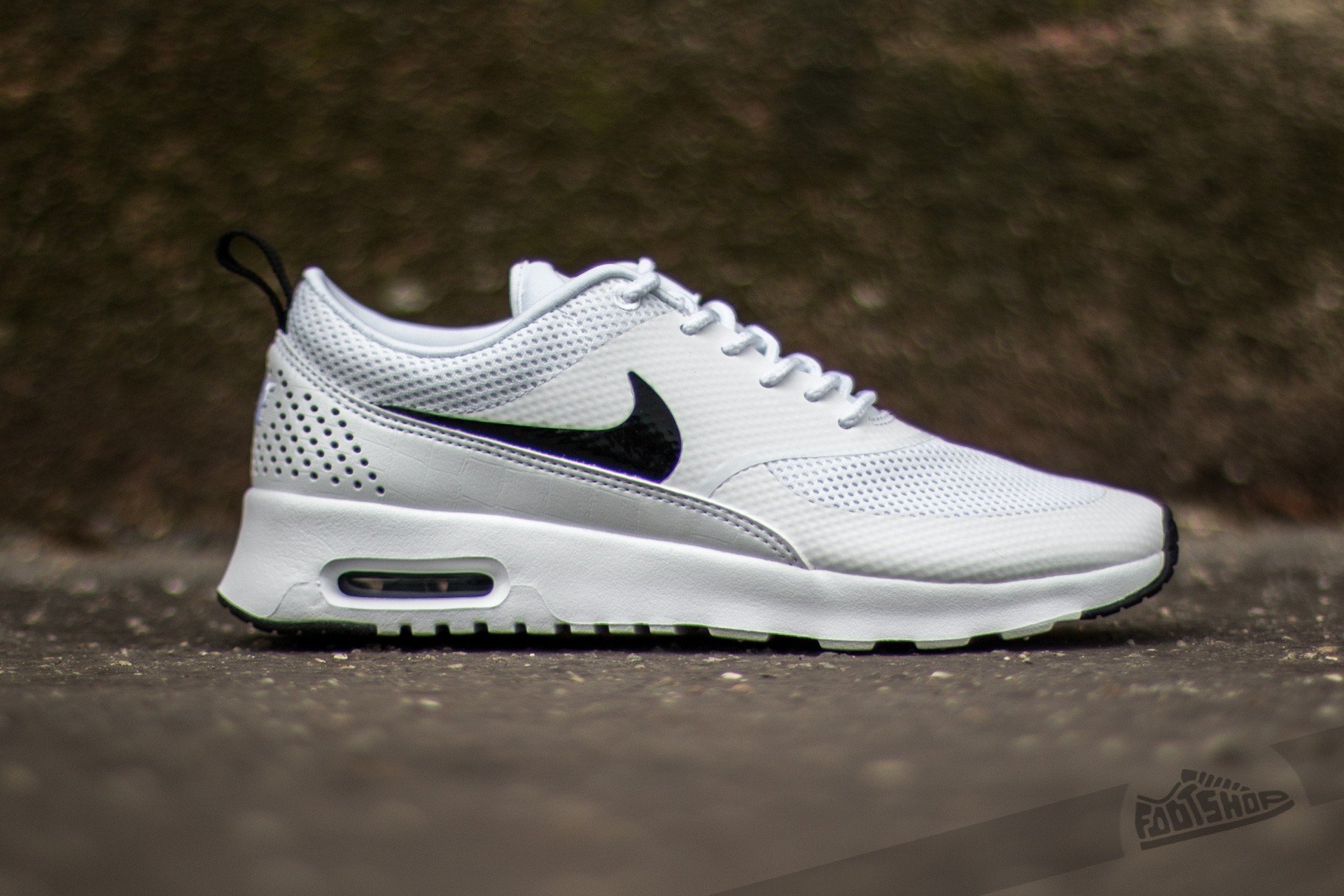Nike air max thea womens white and black shop