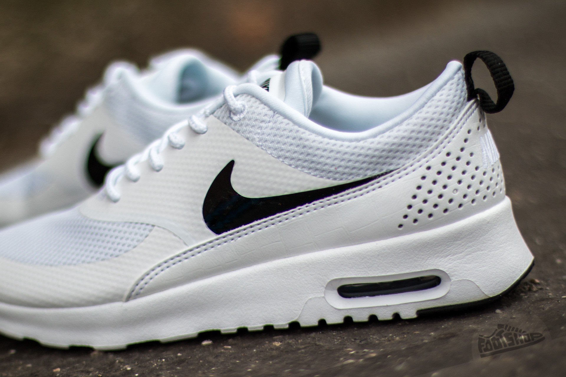 Buty damskie Nike Wmns Air Max Thea White/ Black