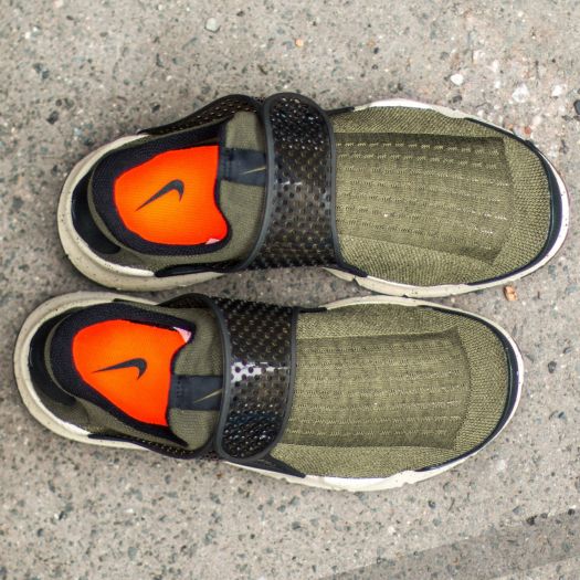 Men s shoes Nike Sock Dart Cargo Khaki Black Rattan Total Crimson Footshop