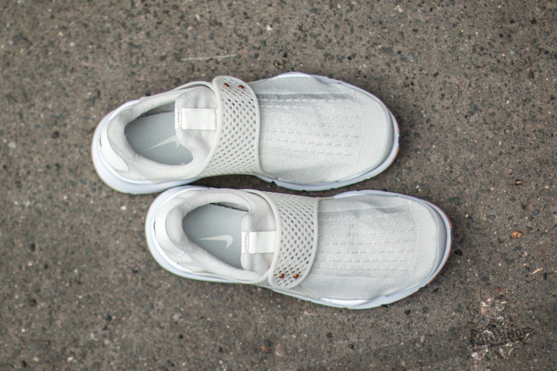Damen Sneaker und Schuhe Nike Wmns Sock Dart Light Bone/ Sail-Sail-White