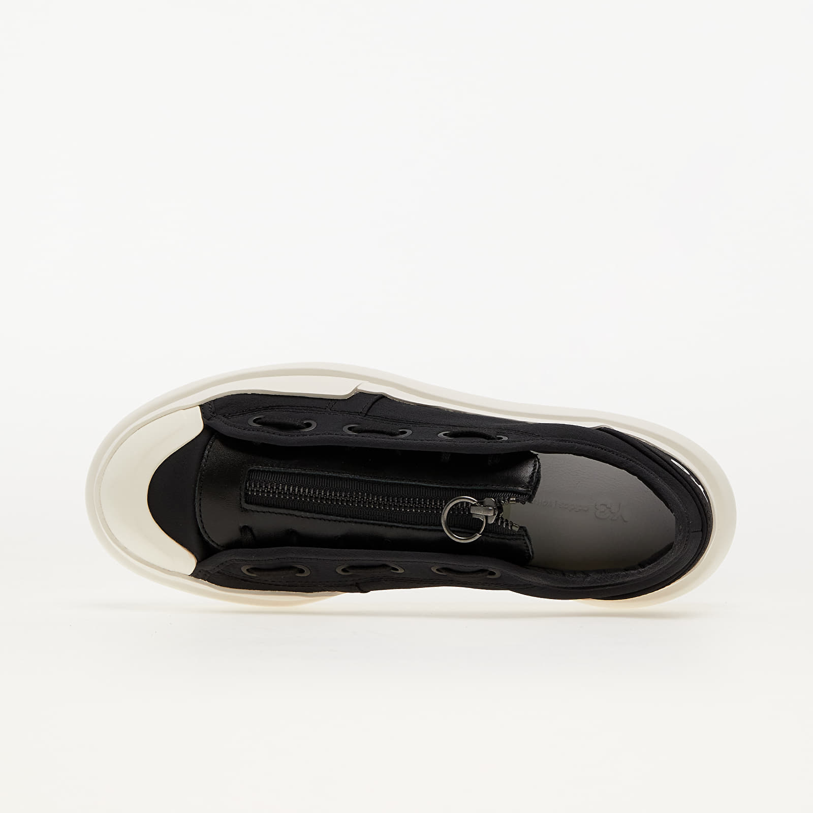 Încălțăminte și sneakerși pentru bărbați Y-3 Ajatu Court Low Black/ Black/ Core White