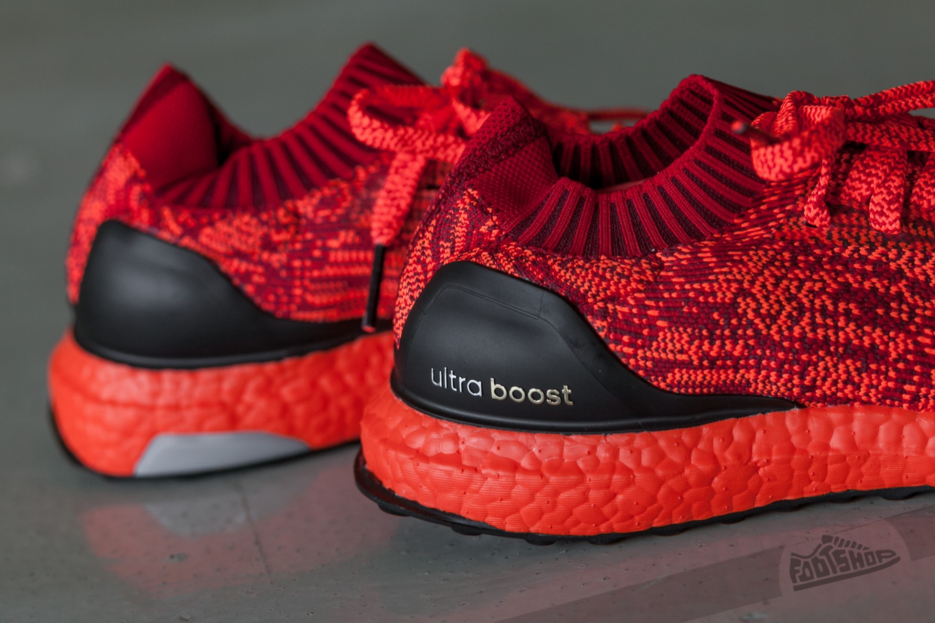 Adidas ultra boost uncaged 2025 red