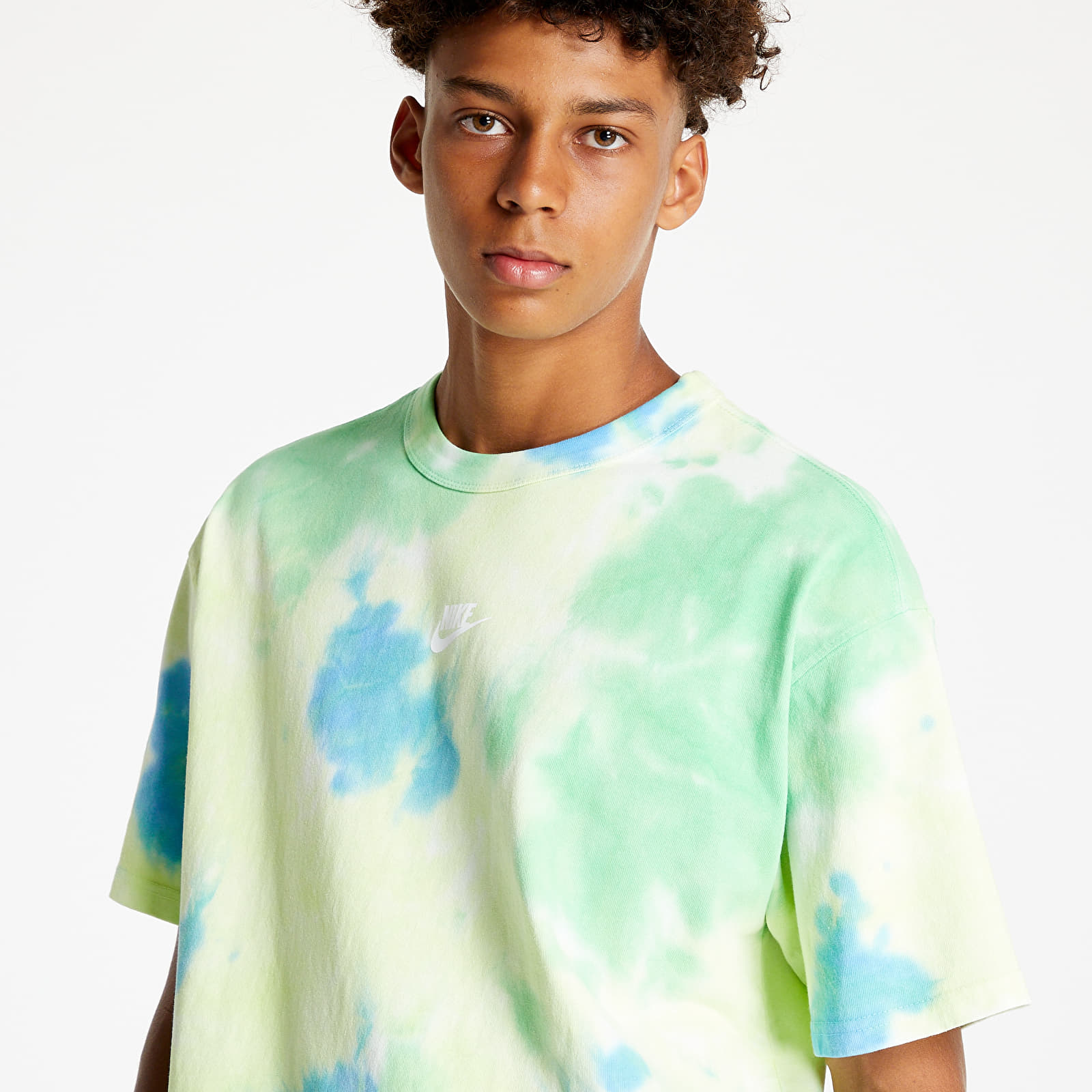 Tricouri  Nike Sportswear Premium Essentials Men's Tie-Dye T-Shirt White/ Lt Lemon Twist/ White