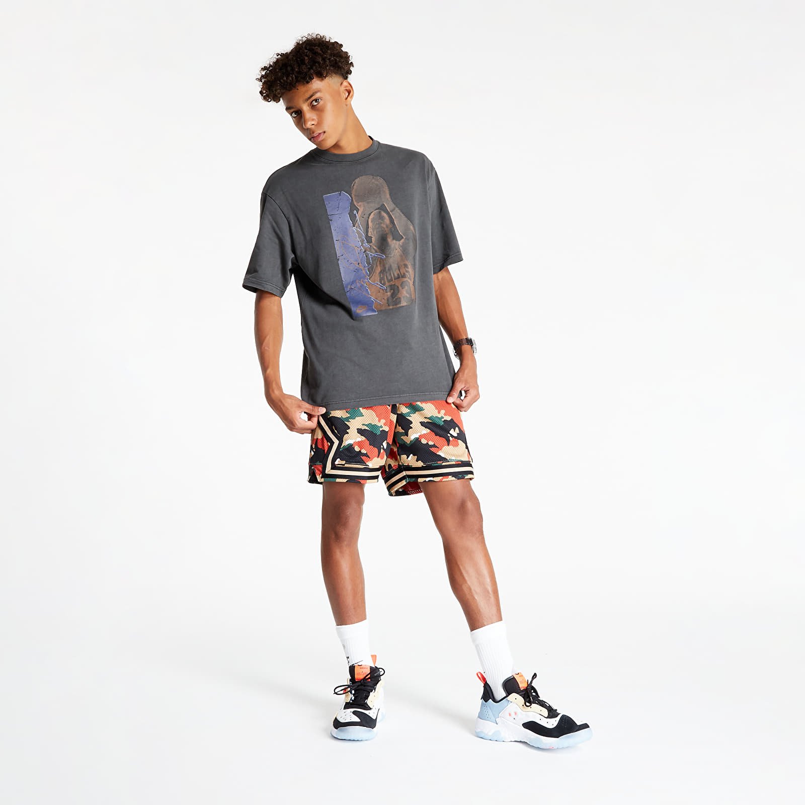 Pólók Jordan Flight Heritage 85 Men's Graphic T-Shirt Washed Black
