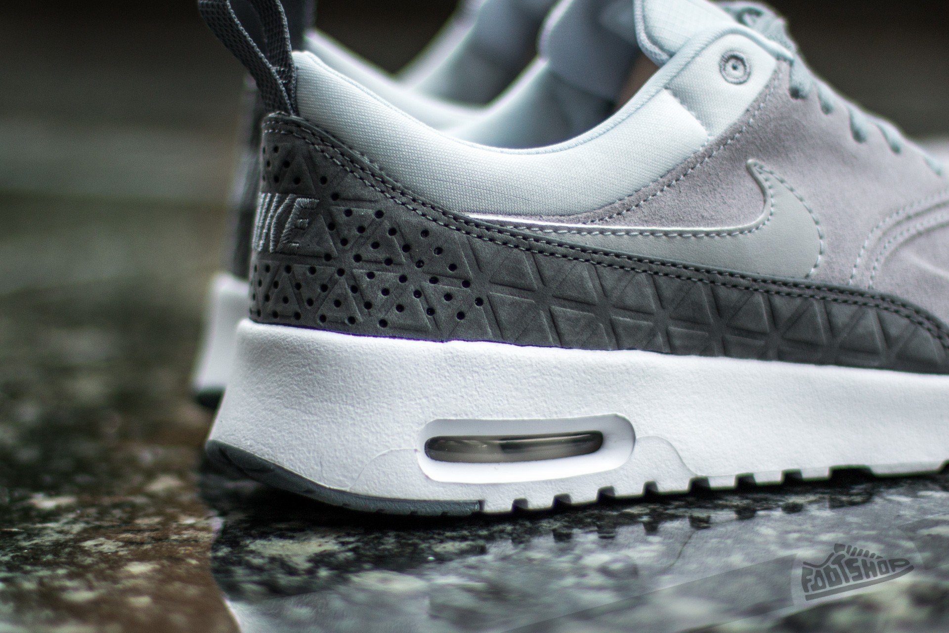 Nike thea silver matte cheap