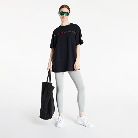 T shirts Nike Sportswear Swoosh Women s Boyfriend T Shirt Black Footshop