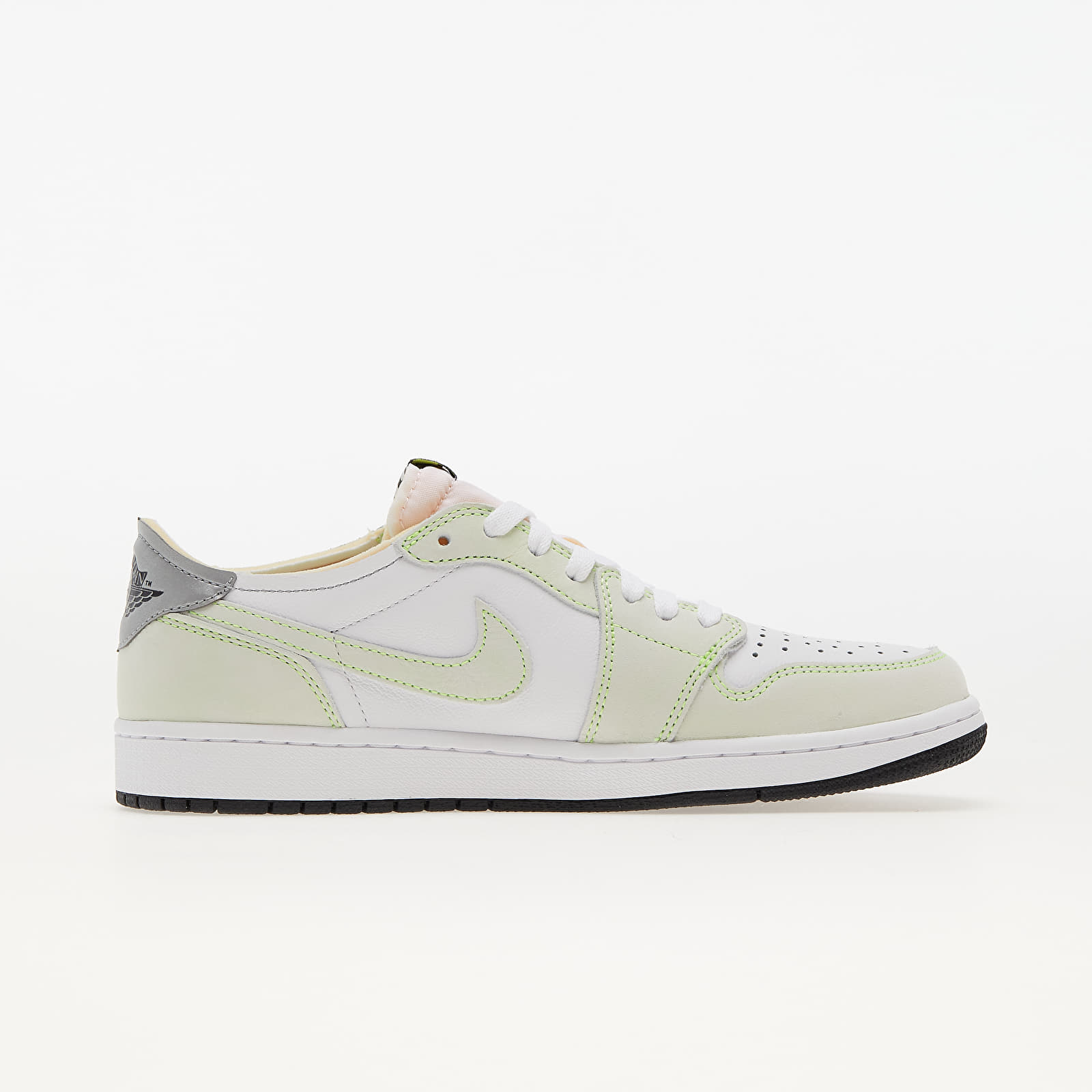 Ghost green hotsell jordans
