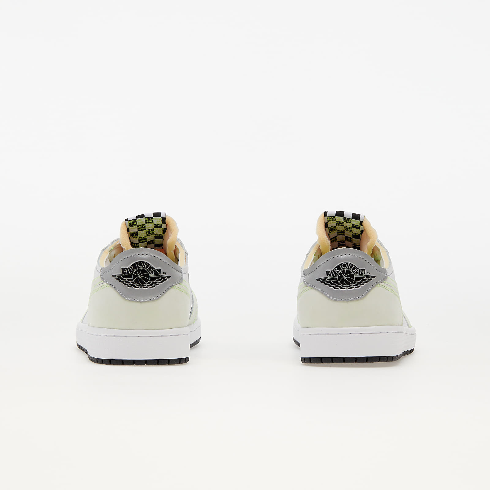 Încălțăminte și sneakerși pentru bărbați Air Jordan 1 Low OG White/ Black-Ghost Green