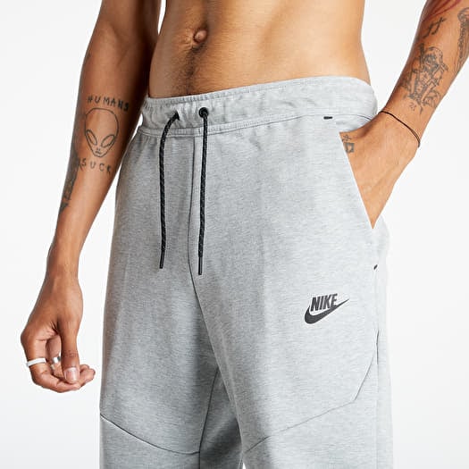 Nike tech fleece deals joggers reflective