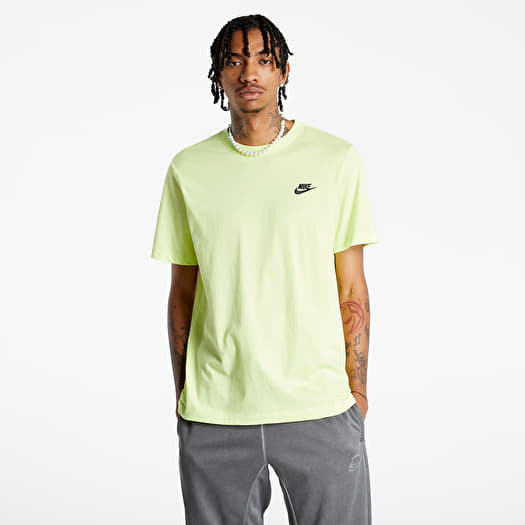 T shirts Nike Sportswear Club Men s T Shirt Lt Lemon Twist Black