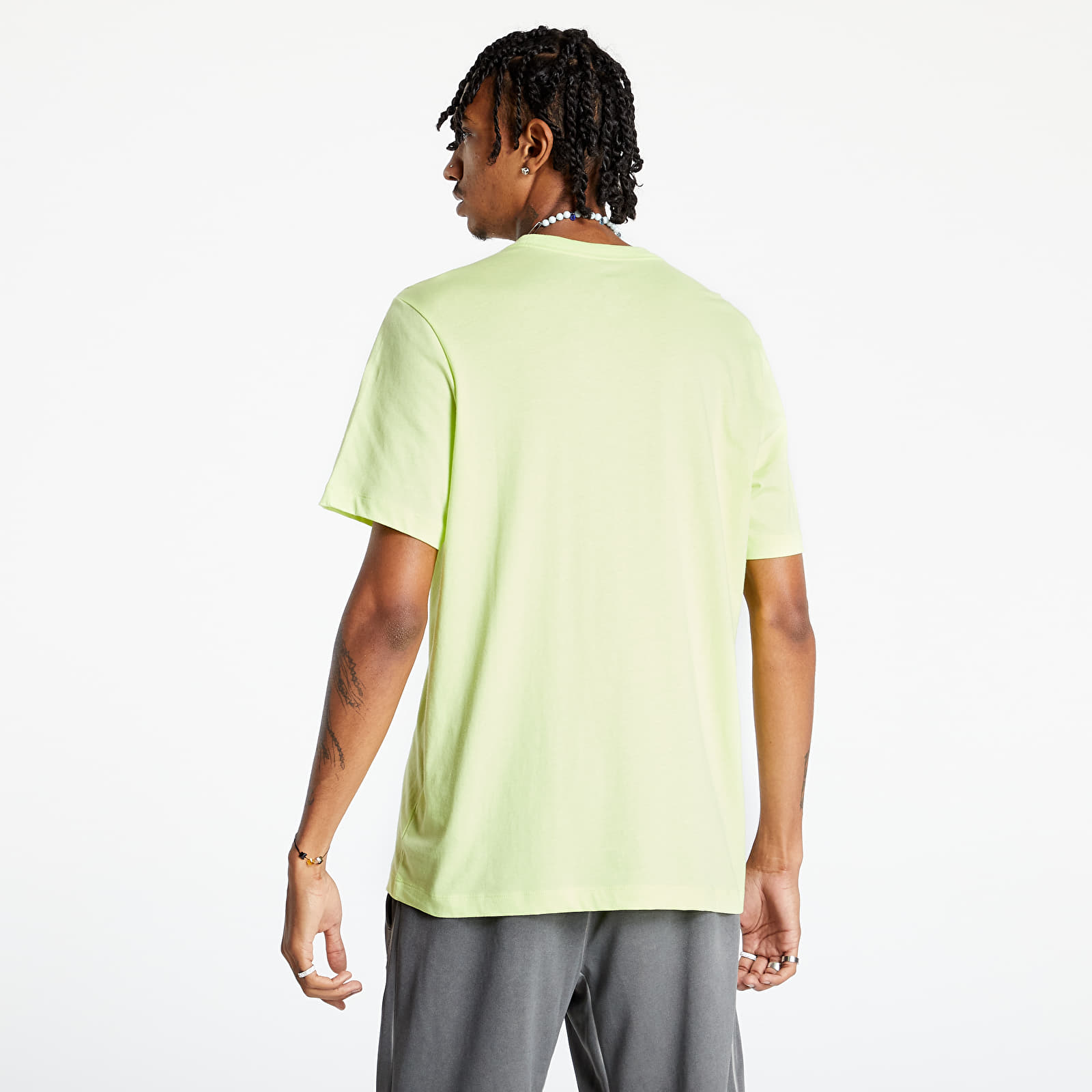 Koszulki Nike Sportswear Club Men's T-Shirt Lt Lemon Twist/ Black