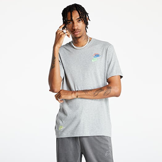 Magliette della nike sale
