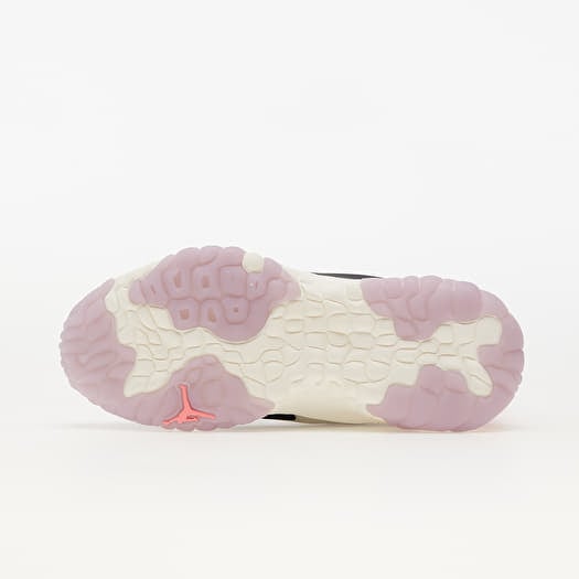 Women's shoes W Jordan Delta Light Bone/ Black-Lt Arctic Pink