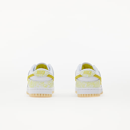 wmns dunk low yellow strike