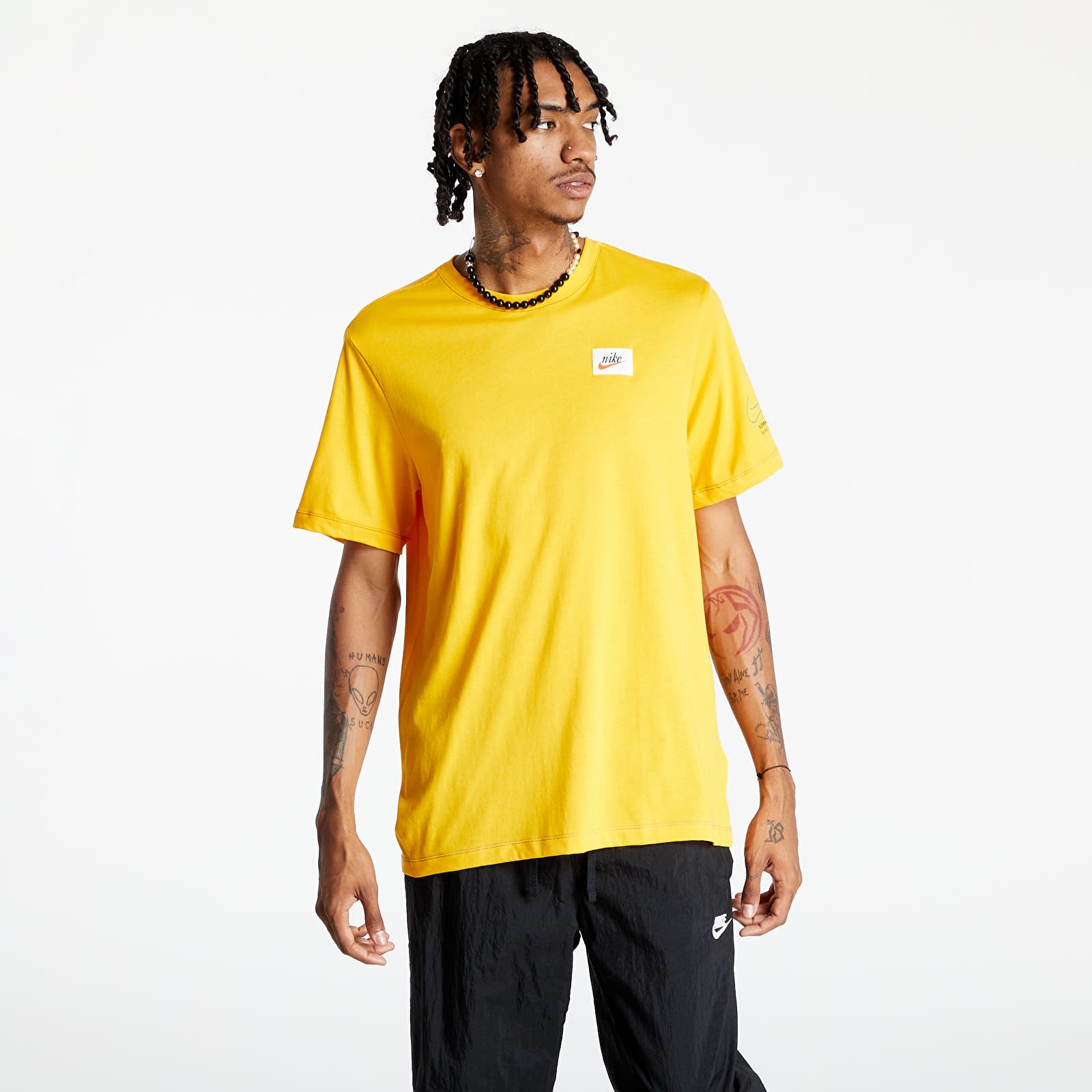 Nike t shirt gold top