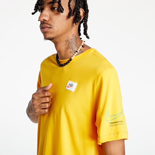 T Shirts Nike Sportswear Men s T Shirt University Gold Footshop