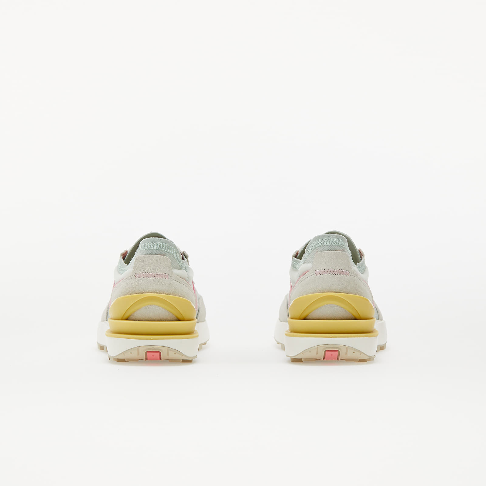 nike waffle one trainers seafoam pink glaze sea glass saturn gold sail ratt