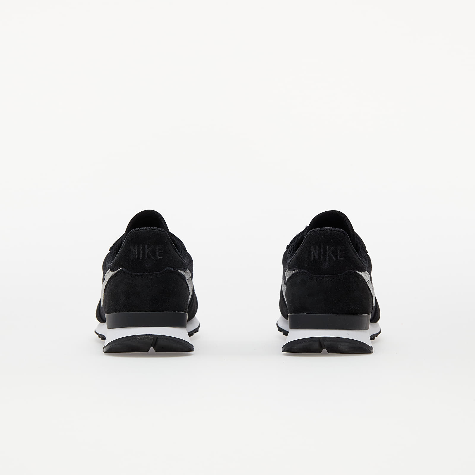 Chaussures et baskets femme Nike W Internationalist Black/ Black-White