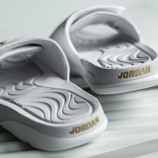 Men s shoes Jordan Hydro 5 White Metallic gold Coin Pure Platinum Footshop