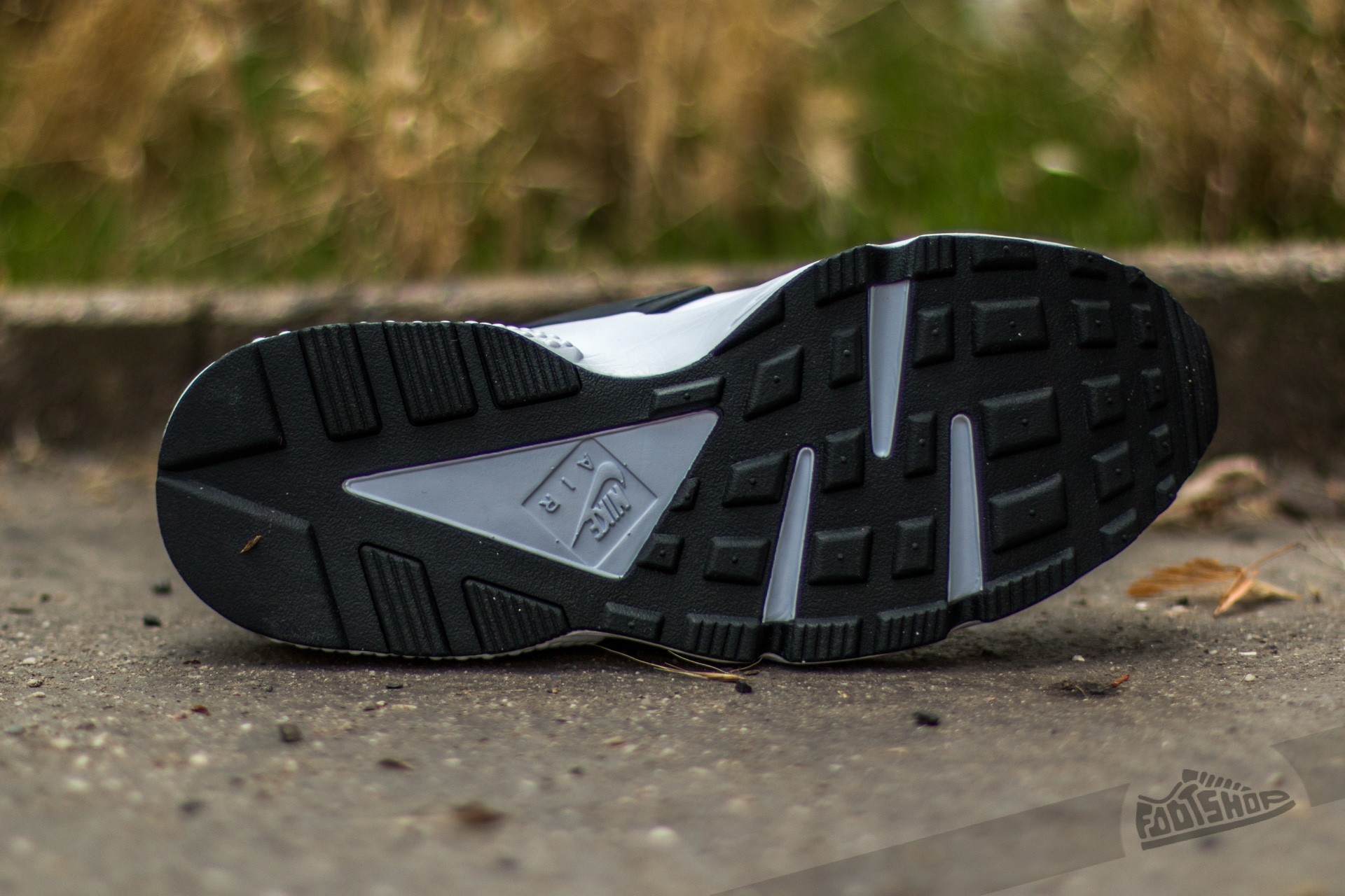 Men's shoes Nike Air Huarache White/ Hyper Grape-Black-Purple Dynasty
