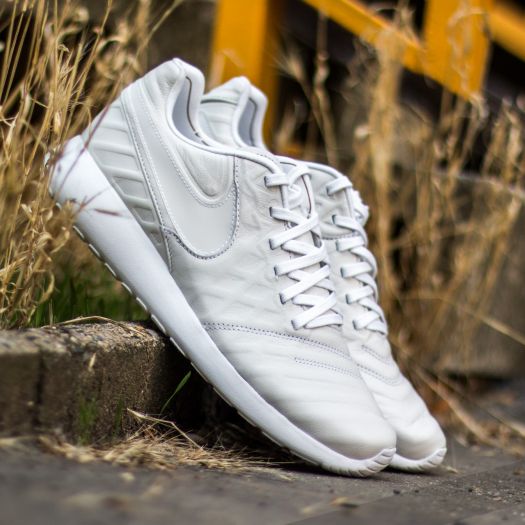 Nike Roshe Tiempo VI QS White White Metallic Gold Black
