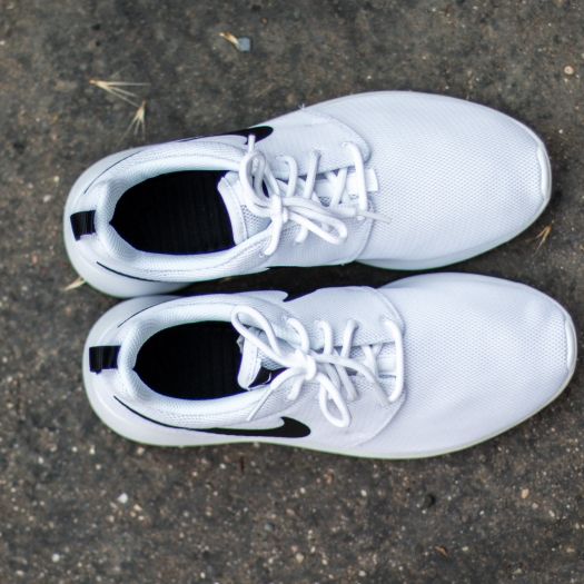 White nike roshe womens with shop black swoosh