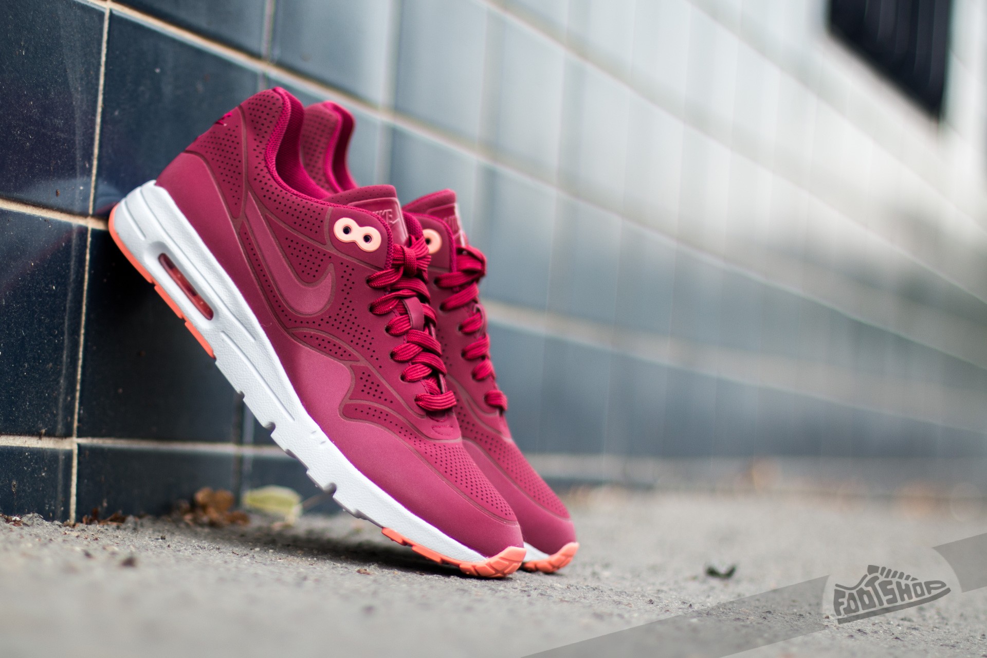 Buty damskie Nike Wmns Air Max 1 Ultra Moire Noble Red/ Noble Red