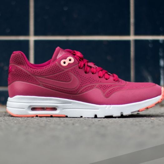 Solid red air max top