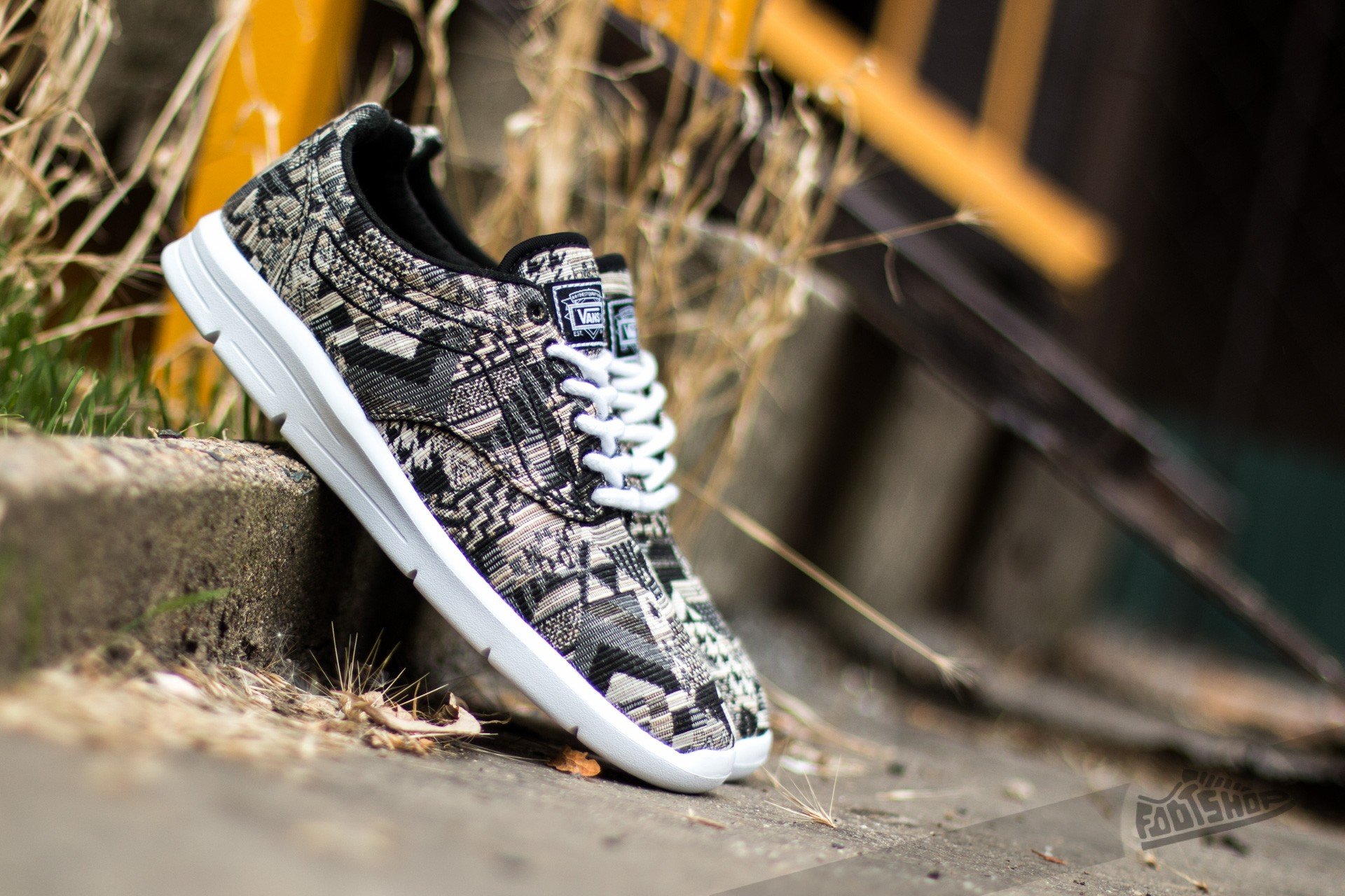 Men s shoes Vans Iso 1.5 Italian Weave Black White Footshop