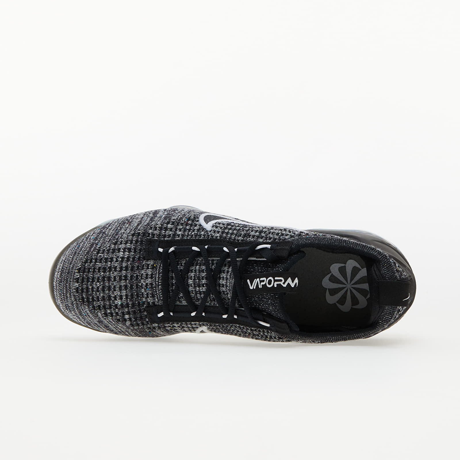 Flyknit womens black and white clearance