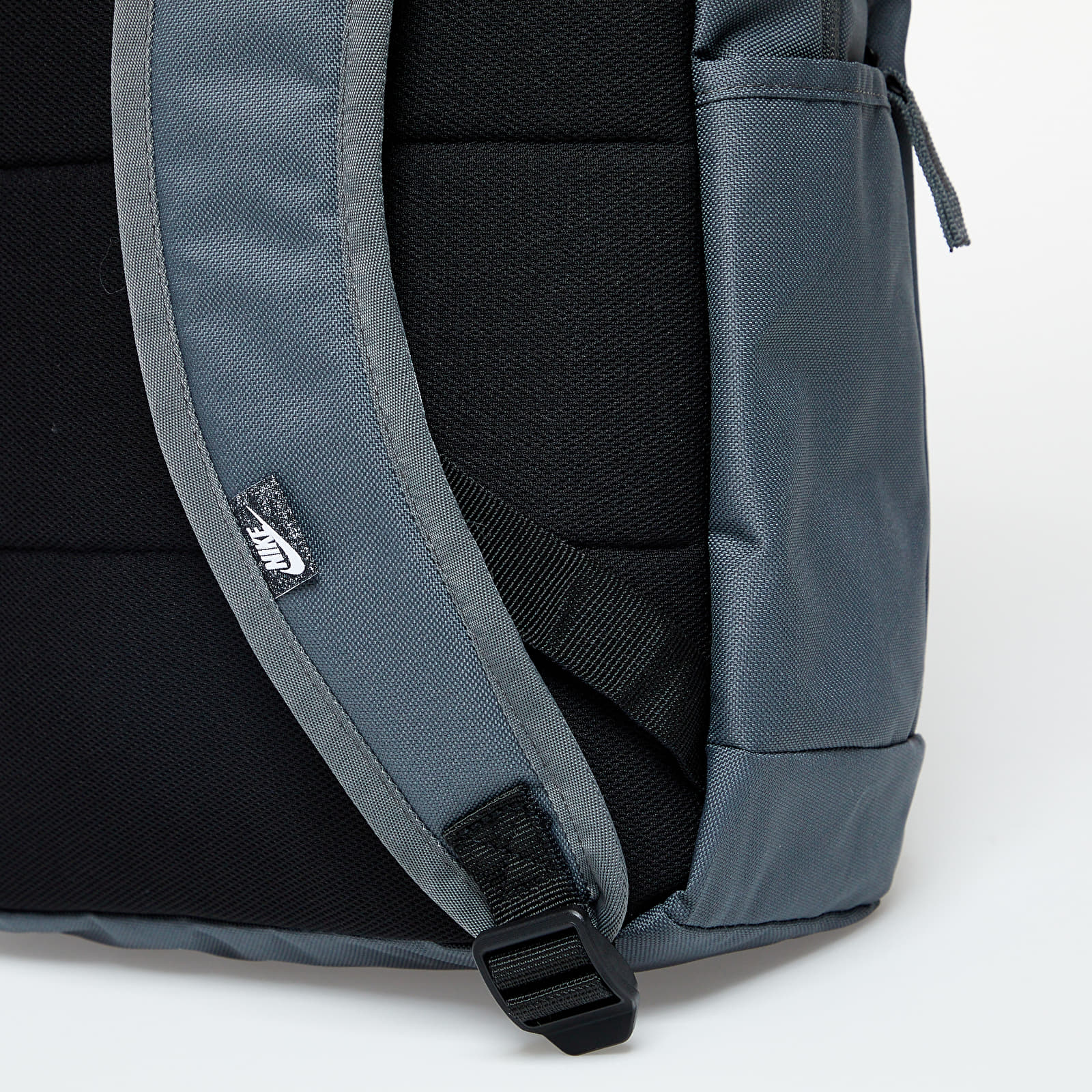 Zaini Nike Backpack Iron Grey/ Iron Grey/ Black