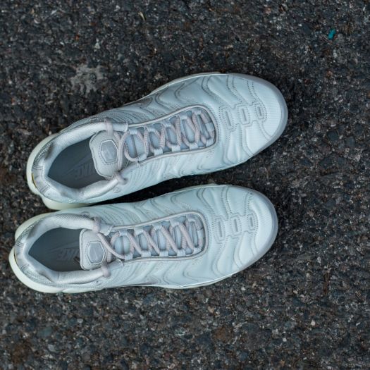 Nike air max plus premium women's sales