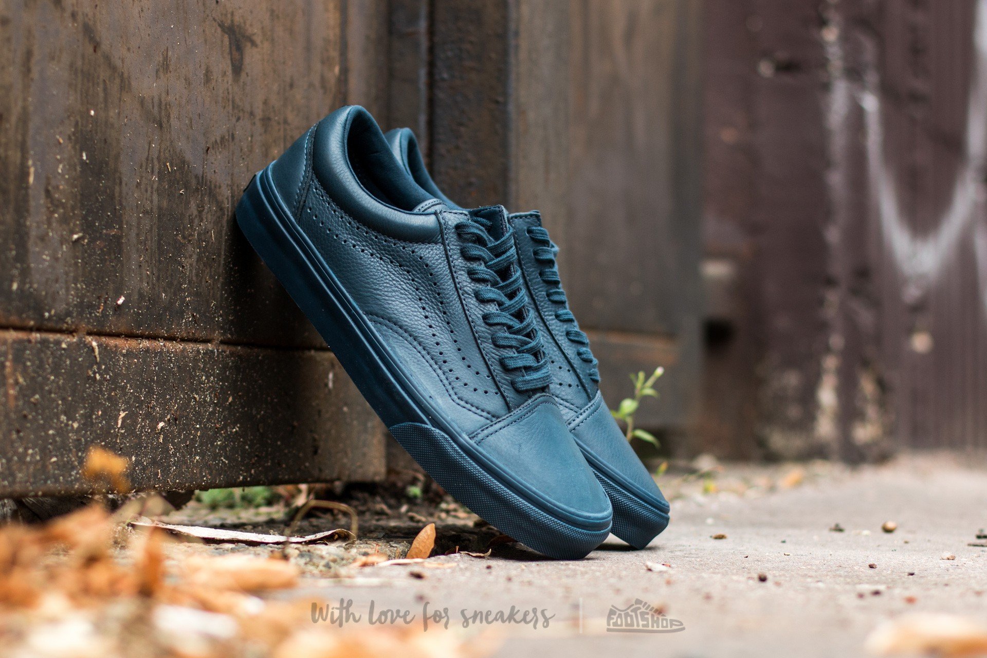 Vans midnight outlet navy