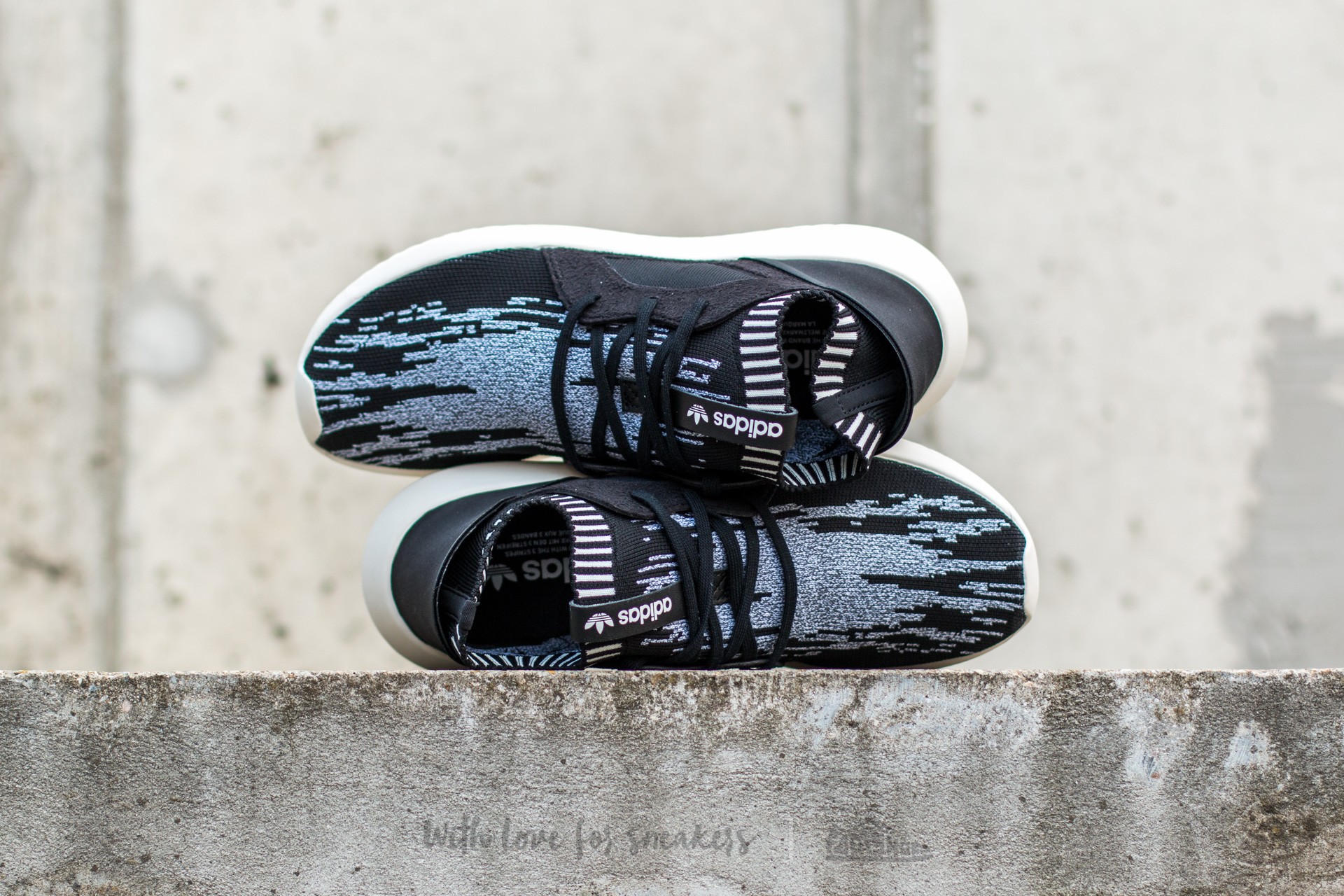 Scarpe donna adidas W Tubular Defiant Primeknit Core Black/ Core Black