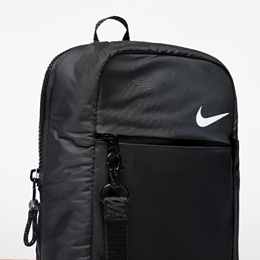Nike Sportswear Essentials Crossbody Bag / Black