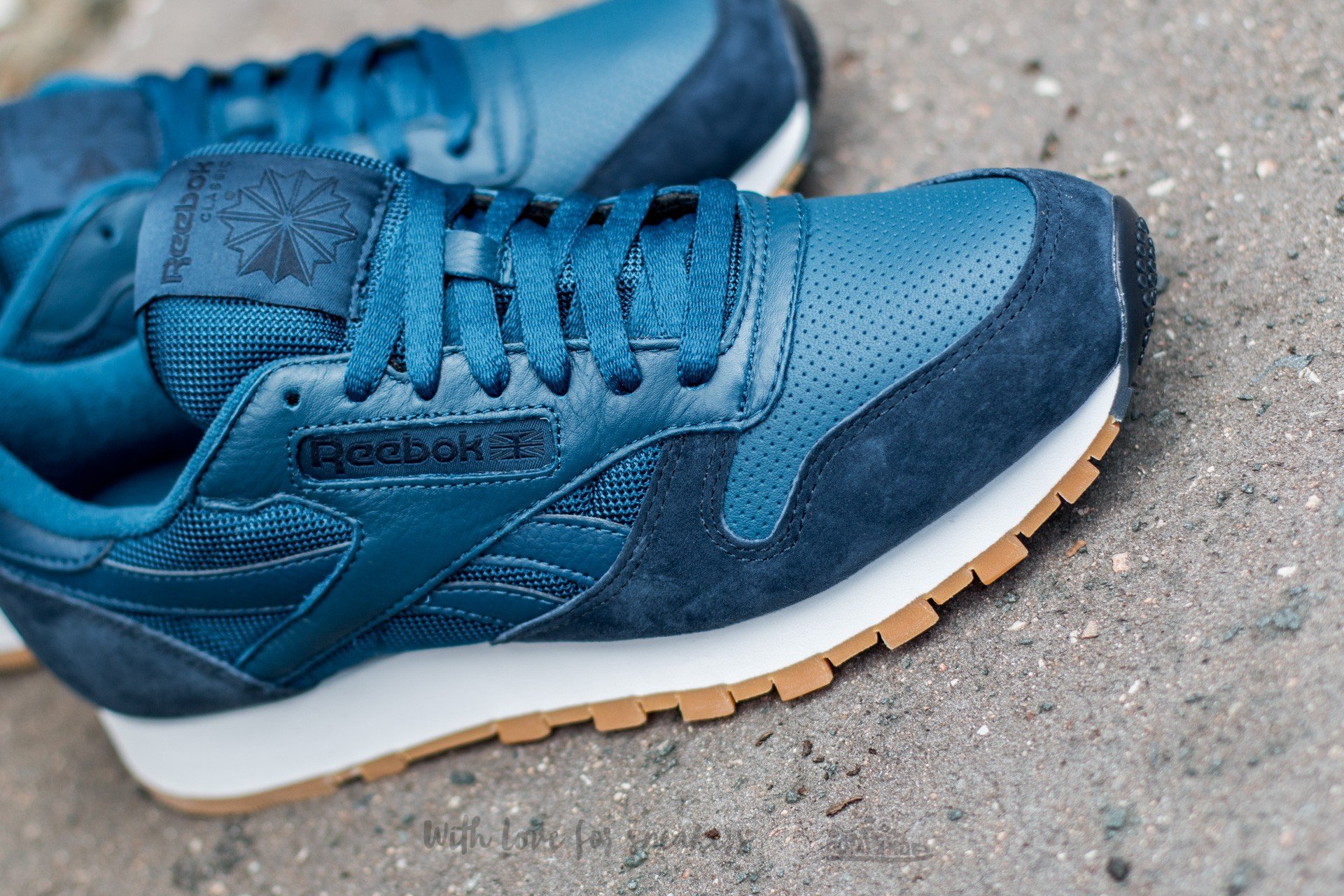 Herresko Reebok Classic Leather Perfect Split Noble Blue/ Collegiate Navy/ White-Gum