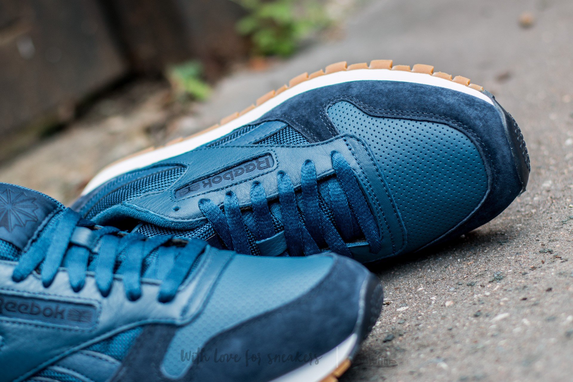 Herresko Reebok Classic Leather Perfect Split Noble Blue/ Collegiate Navy/ White-Gum